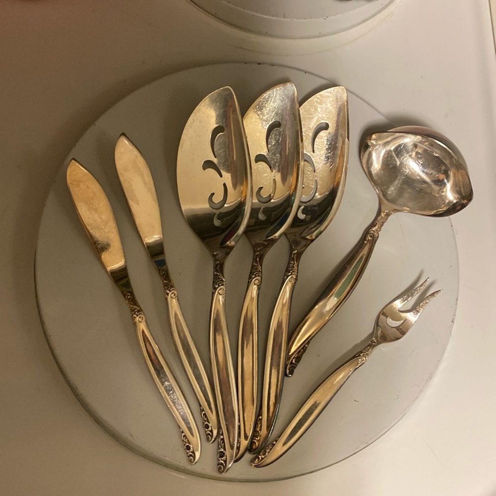 1847 Roger’s Bro 1961 Leilani silver Plate Flatware Serving Set Seven Pieces